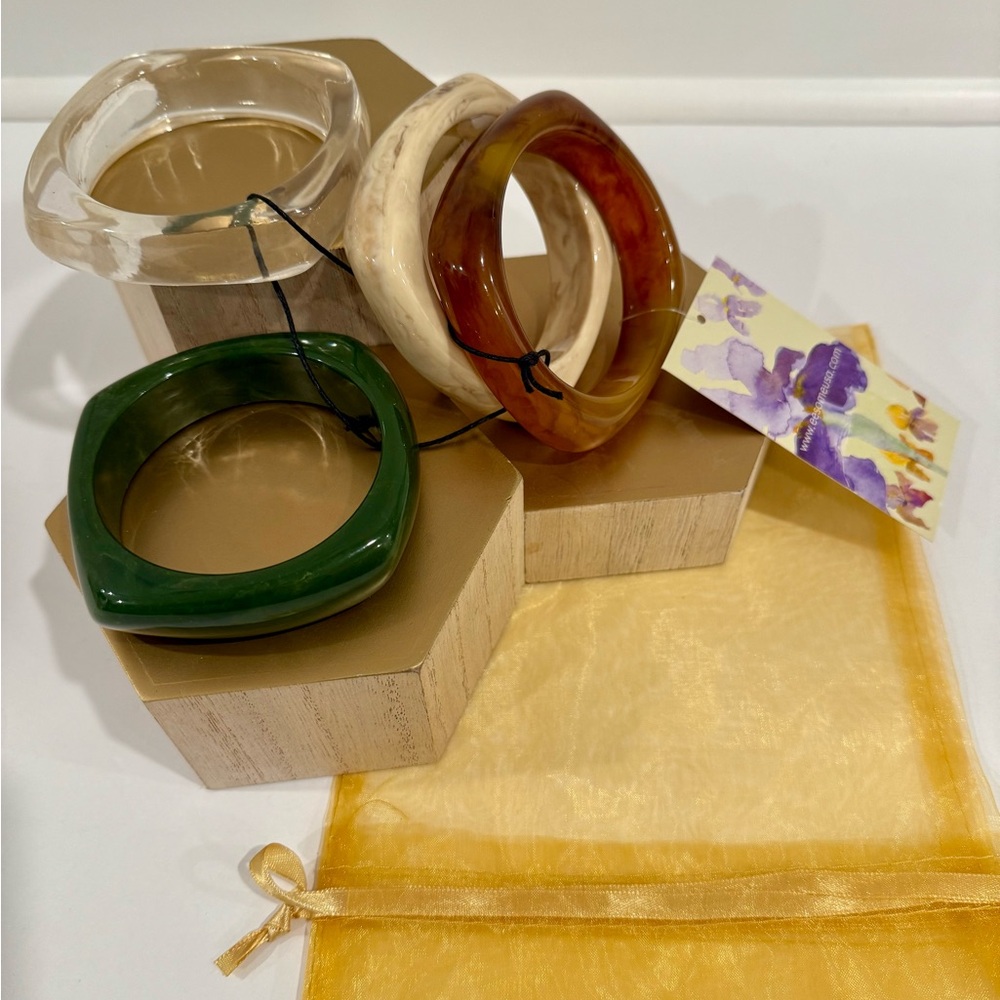 NWT‼️Set of 4 Acrylic Resin Chunky Bangle Bracelets - Picture 3 of 7